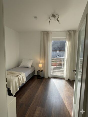help2rent M1 - FREI - Haus für Ihr Team - HI/SZ/PE 15 Min. Bild 3