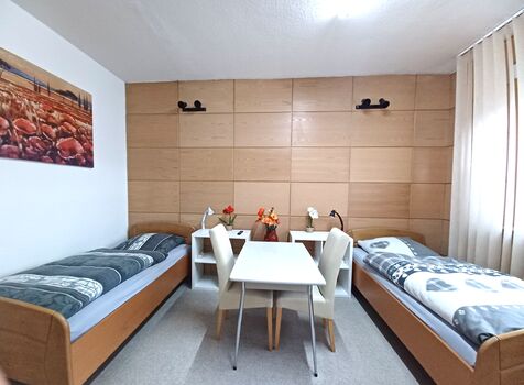 2 Monteur-Apartments für jeweils 4 oder 5 Personen