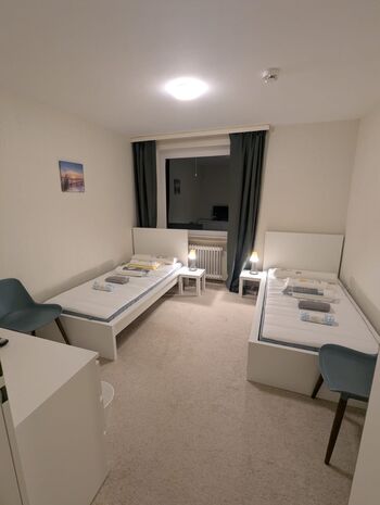 Schöne Monteurwohnung mit 3 Zimmer, Küche,Bad+PKW Stellplatz Bild 3
