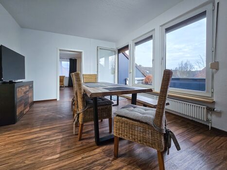 Moderne Monteurwohnung in Datteln: 6 Betten, Balkon, Parken Bild 2