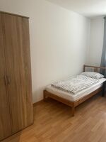 Schlafzimmer 6