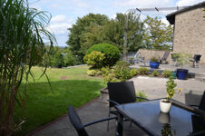 Eigene Terrasse in schöner Gartenanlage