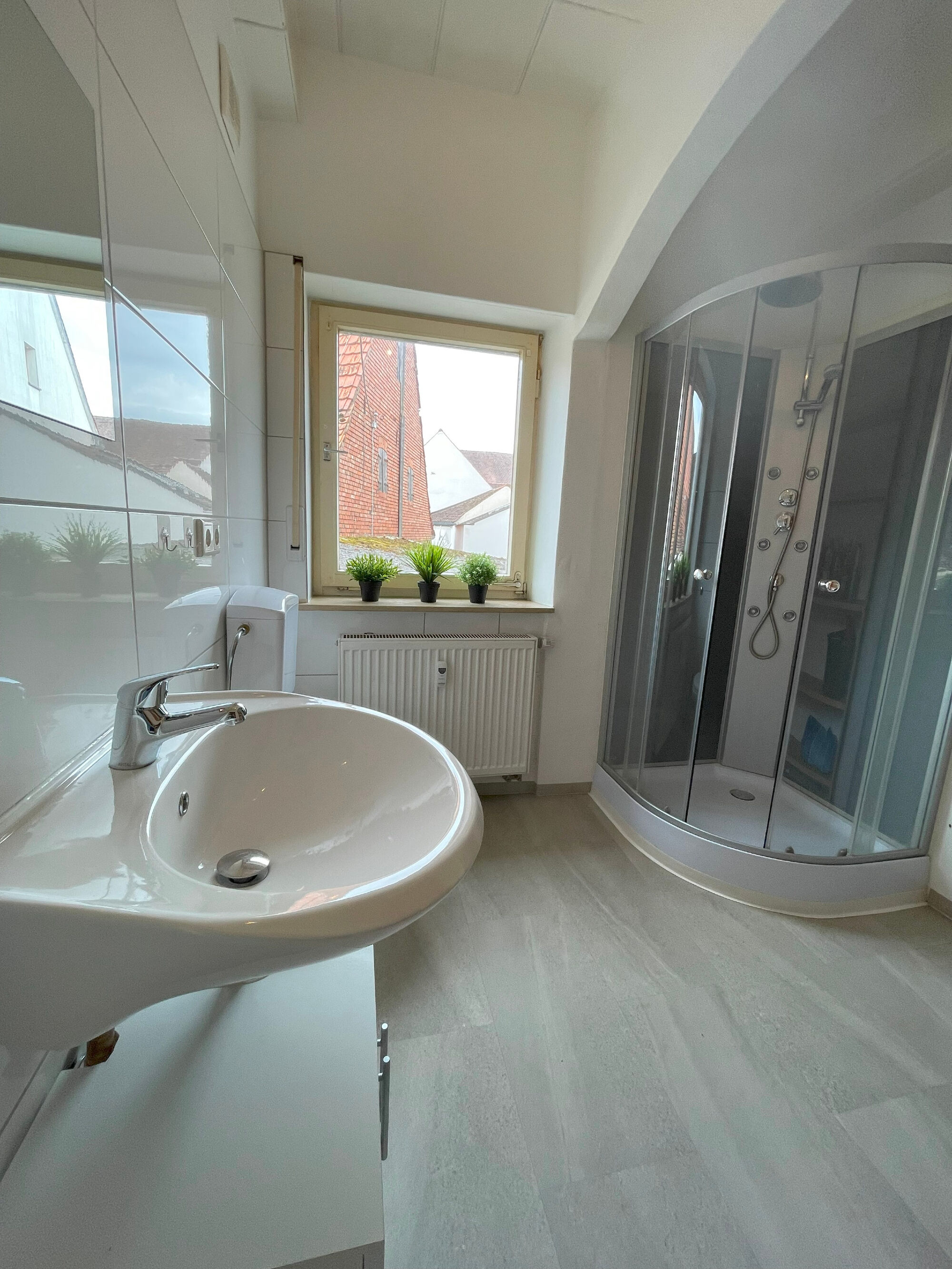 Bad in Langenzenner OG Wohnung