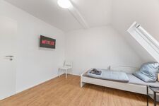home2stay Apartmenthaus in Reutlingen NEU Wifi, Parkplatz Bild 11
