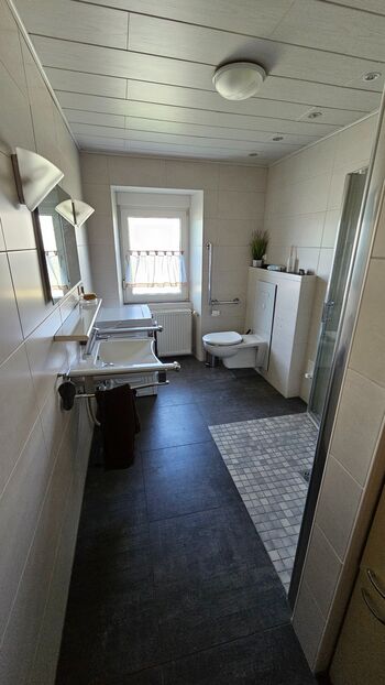 Ruhige Wohnung nur 5km zur A7 Bild 2