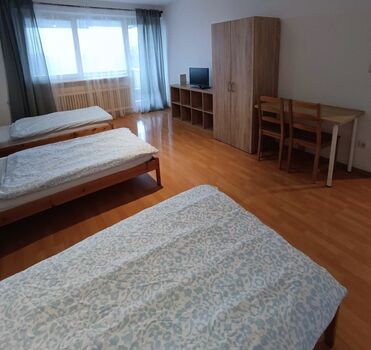 Schlafzimmer 1
