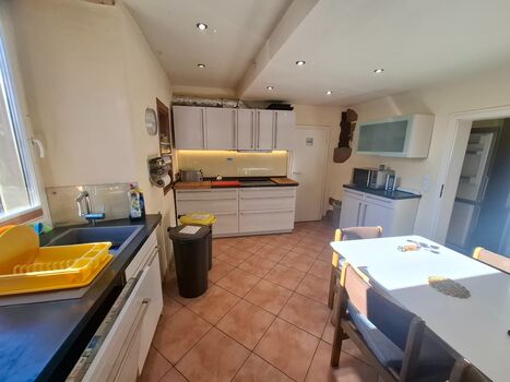 Haus mit 2 Wohnungen, 6 u. 4 Betten