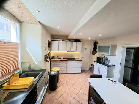 Haus mit 2 Wohnungen, 6 u. 4 Betten Bild 1