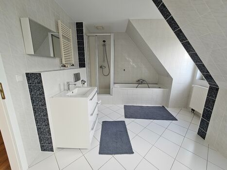 3 Personen Monteurwohnung– 2 Balkone Picture 4