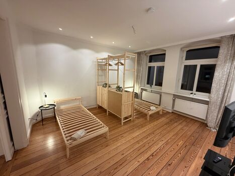 XXL Wohnung 6 Betten 3 Schlafzimmer + Wohnzimmer Bild 3
