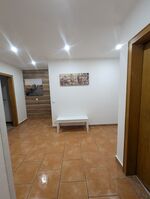 Garderobe mit Sitzmöglichkeiten 