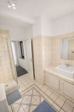 Großzügige Wohnung mit Blick im Freien Bild 4