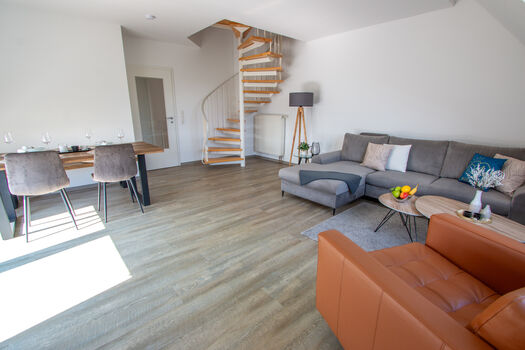 Zentrale Wohnung mit Stellplatz, Balkon, Waschmaschine, WLAN