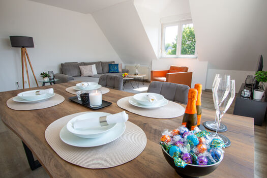 Zentrale Wohnung mit Stellplatz, Balkon, Waschmaschine, WLAN