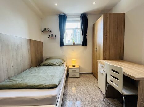 3-Zimmer Apartment: Einzelzimmer 2