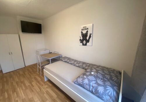 Tolle Moderne Wohnungen für 6 Monteure: Ideal für längere Aufenthalt TOP Bild 1