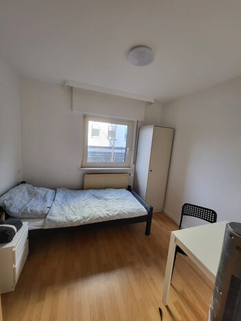 Frisch Sanierte Wohnung Bild 3