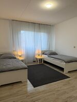 Einfamilienhaus mit vielen Zimmern Bild 1