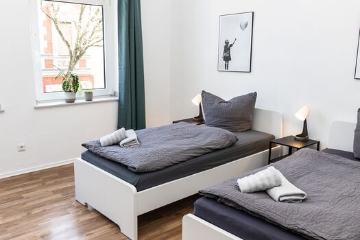 CosyHomes24 (GE09c) • Highspeed Wifi • Balkon• Stellplatz