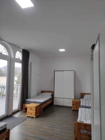 Große Monteurwohnungen mit Top-Ausstattung - bis 21 Personen Picture 2