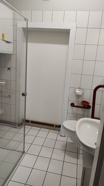 Monteur- Haus bis 16 Personen auf zwei Wohnungen Picture 3