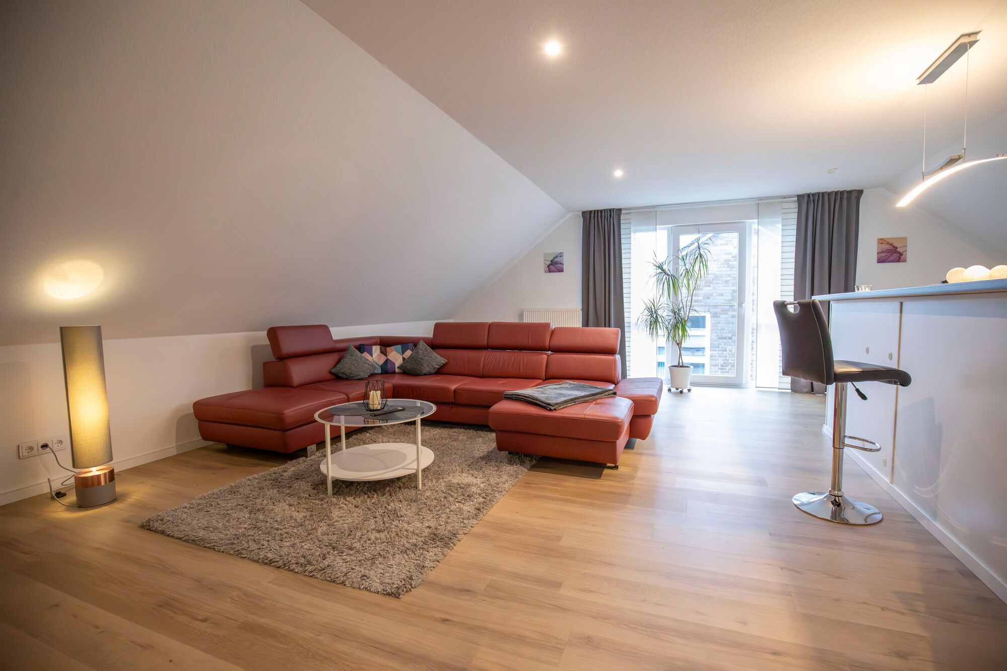 Wohnzimmer mit Schlafsofa
