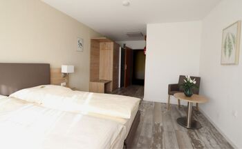 ZIMMERPOOL - Monteurzimmer Suttgart - Ostfildern Bild 2