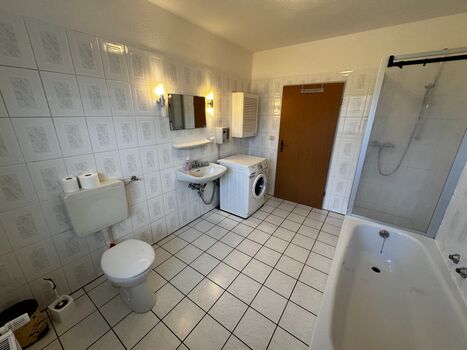 Monteurhaus mit 6 Zimmern, Internet, Waschmaschine Bild 5