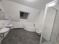 Moderne Wohnung Bild 3