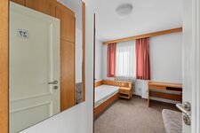 Arona Rooms Picture 3
