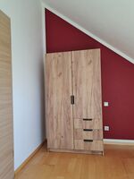 Kleiderschrank im Schlafzimmer