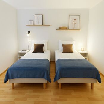 Naumburg - Balkon + Parkplatz Picture 3