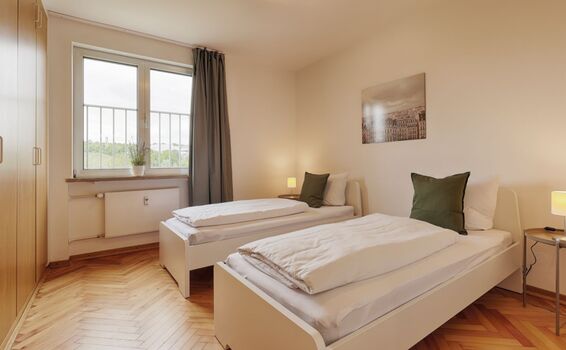 MOWO Monteurzimmer Kitzingen - modern und voll ausgestattet Picture 3
