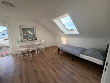 Zimmer 1 / Wohnzimmer mit terasse