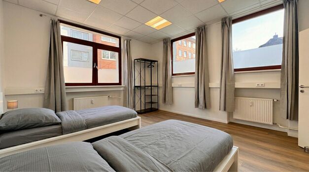 Moderne Monteurwohnung | WLAN | Küche | 6 Einzelbetten | Parkplatz | Bild 2