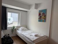 Moderne Einzel - und Doppelzimmer mit eigenem Bad und Gemeinschaftsküche Obrázok 1