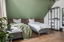 Schlafzimmer 4: Die zwei Boxspringbetten können in jedem Schlafzimmer als Einzel oder Doppelbetten gestellt werden