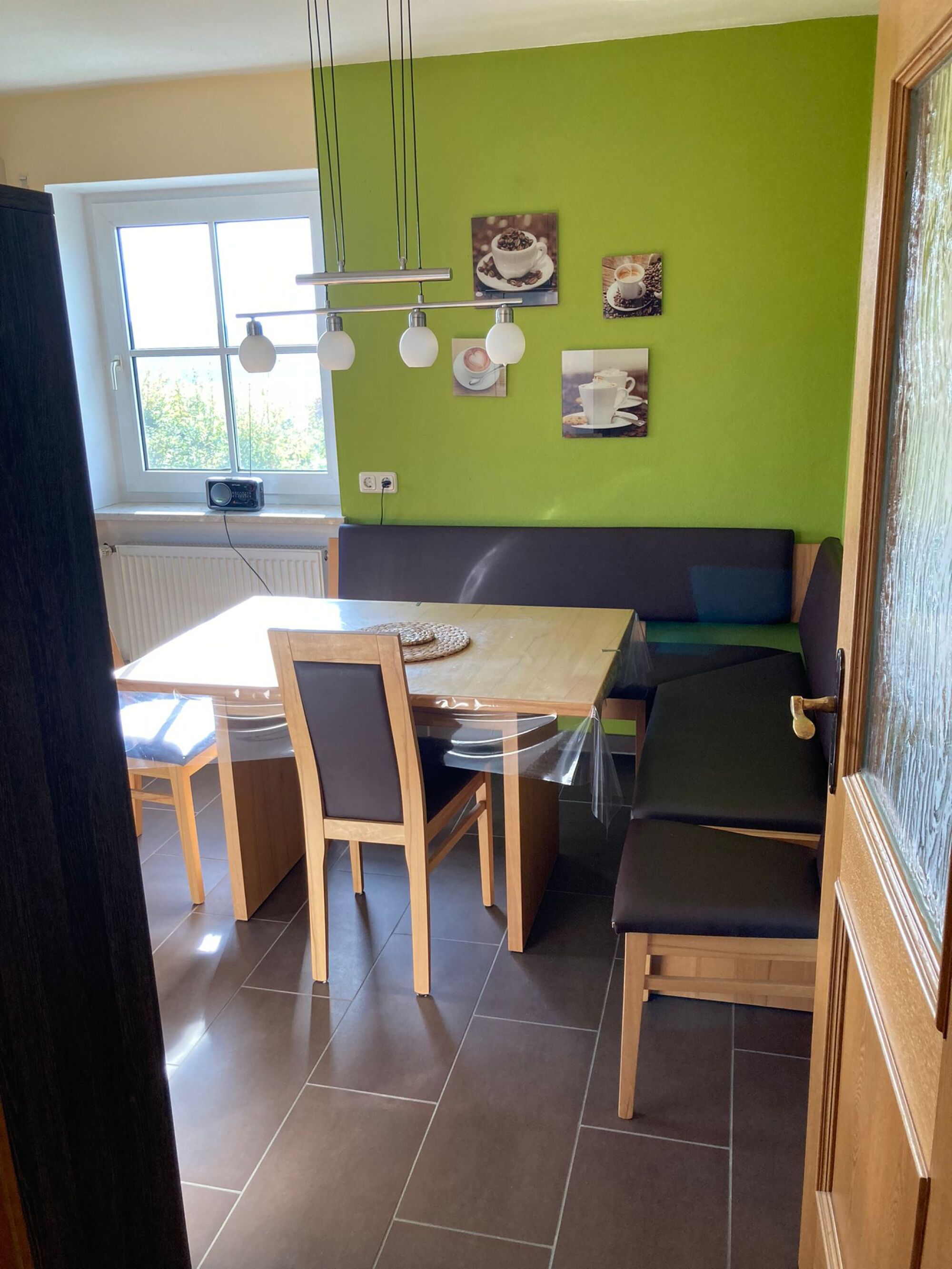 Esszimmer mit Küche Bild 2