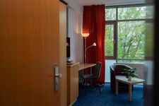 Schreibtisch & Sitzecke