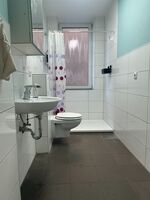 1. OG links Badezimmer