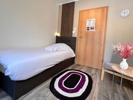 Möbliertes Privatzimmer in einer WG Nähe Koblenz HBF