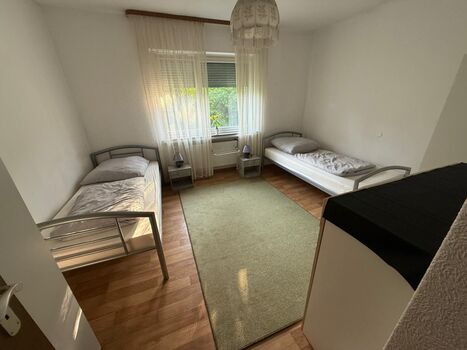 12 Bett-/ 6 Zimmer Haus in Langenhagen Bild 5