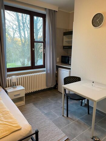 Einzelzimmer zentral in Heide im Stelzenhaus