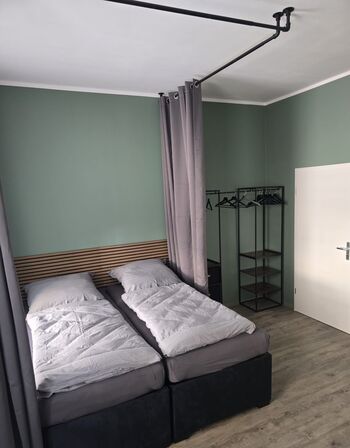 Harte Arbeit verdient ein gutes Bett RKL-Vermietung Bild 1