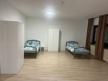 Monteurhaus mit 2 Wohnungen für 17 Personen Bild 4