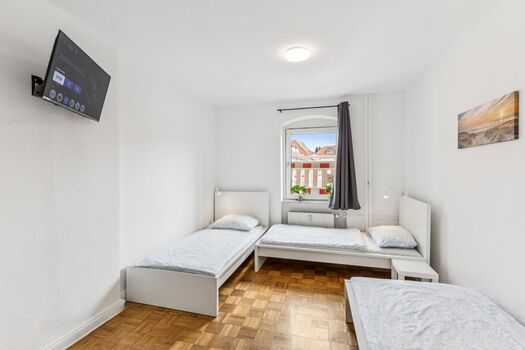 Zimmer 2 - 3 Betten + SmartTV