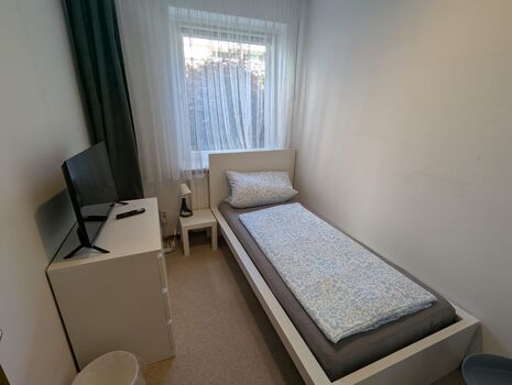 Monteurwohnungen, WaMa, SpüMa, Parkplatz, modern und günstig Bild 3