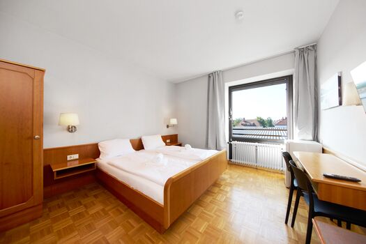 Monteur-Apartmenthaus in Straubing NEU Zdjęcie 3
