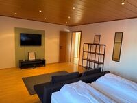 LeMa Wohnen – 3BR Apartment | 5 Beds + Sofa | Central Höchstadt Zdjęcie 10