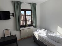 LeMa Wohnen – 3BR Apartment | 5 Beds + Sofa | Central Höchstadt Zdjęcie 7